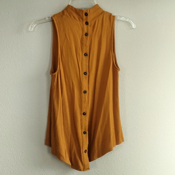 Anthropologie Maeve Size 6 Sleeveless Mustard Top With High Cross Neck & Buttons - Picture 8 of 9